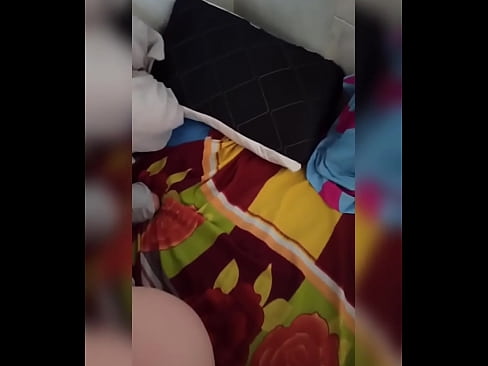 ❤️ 我的室友因为丈夫去度假而独自呆在家里，我趁机操她，用牛奶填满她的屁股 Sex video